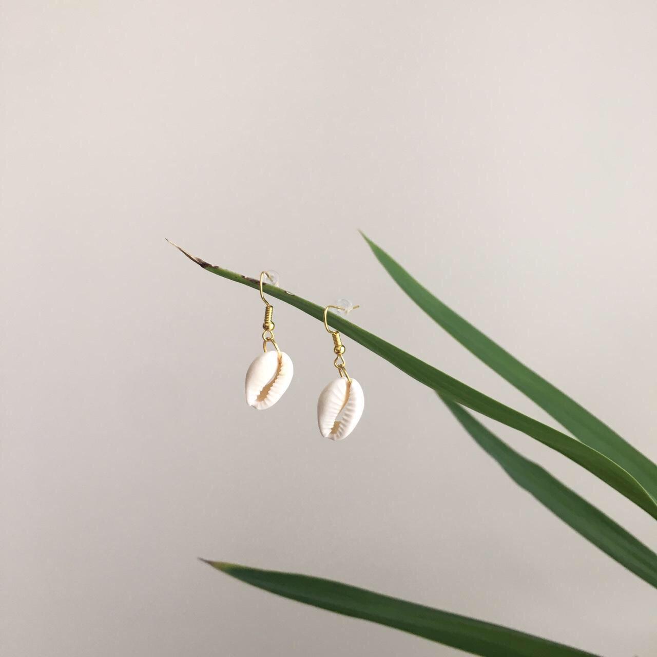 Puka Shell Earrings Matching Necklace Also - Image 3