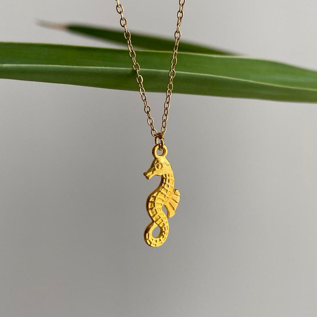 Gold Seahorse Pendant Chain Necklace 18 Karat - Image 3
