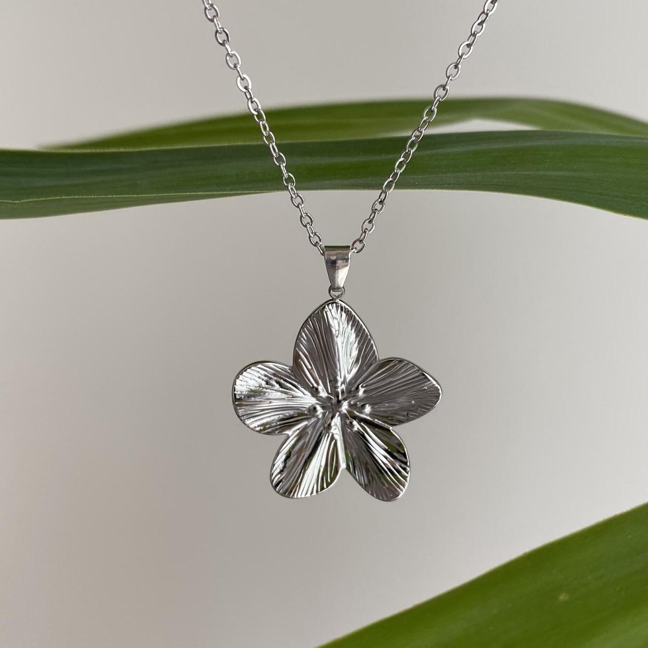 Large Silver Flower Pendant Chain Necklace Also - Image 3