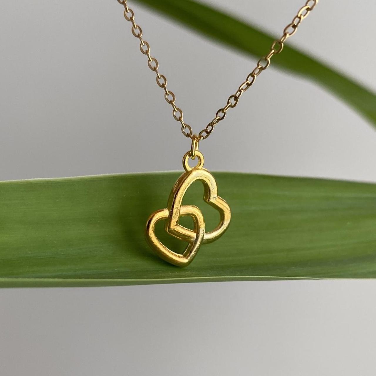 Linked Hearts Pendant Chain Necklace 18 Karat - Image 5