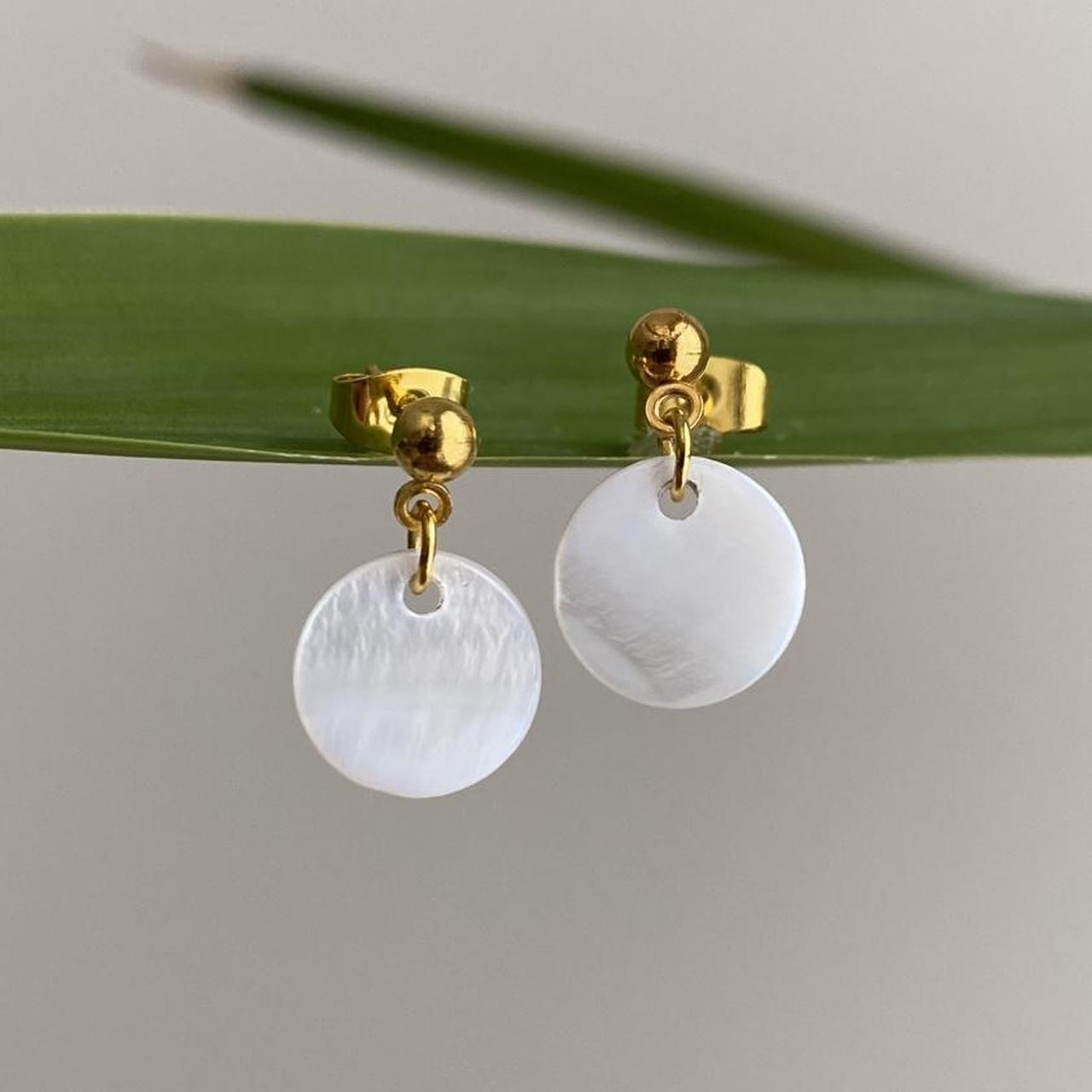 White Circle Shell Gold Dangle Stud Earrings Hand