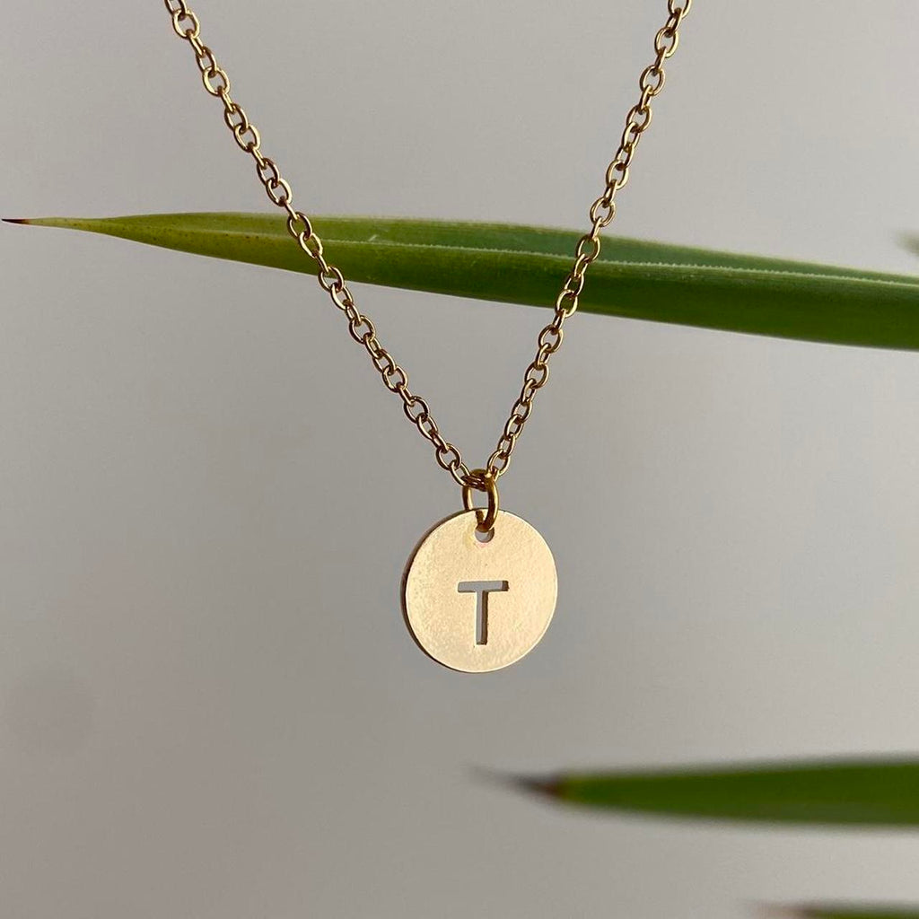 Circle Stamped Gold Letter T Initial Pendant Chain - Image 2