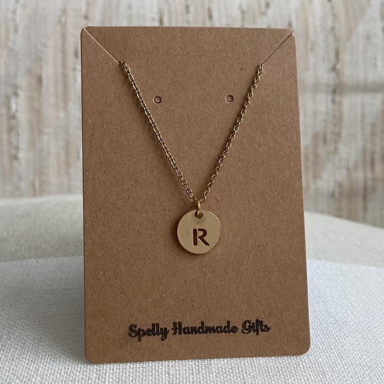 Circle Stamped Gold Letter R Initial Pendant Chain - Image 4