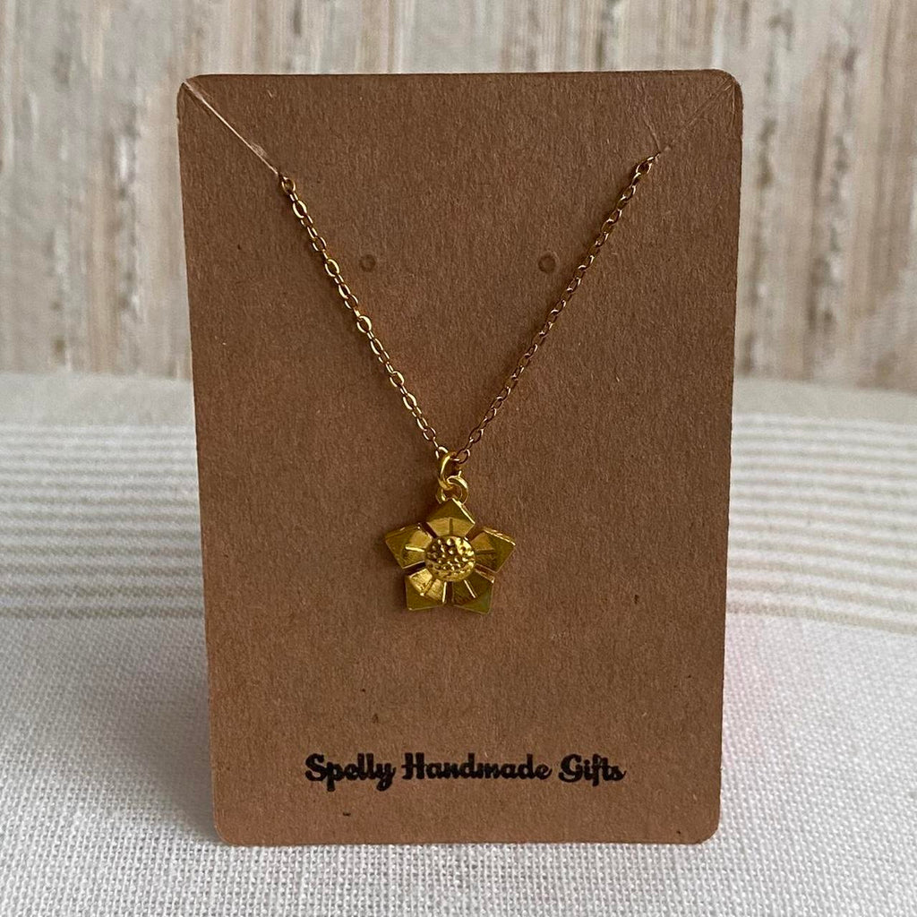 Gold Flower Pendant Chain Necklace 18 Karat Gold - Image 4