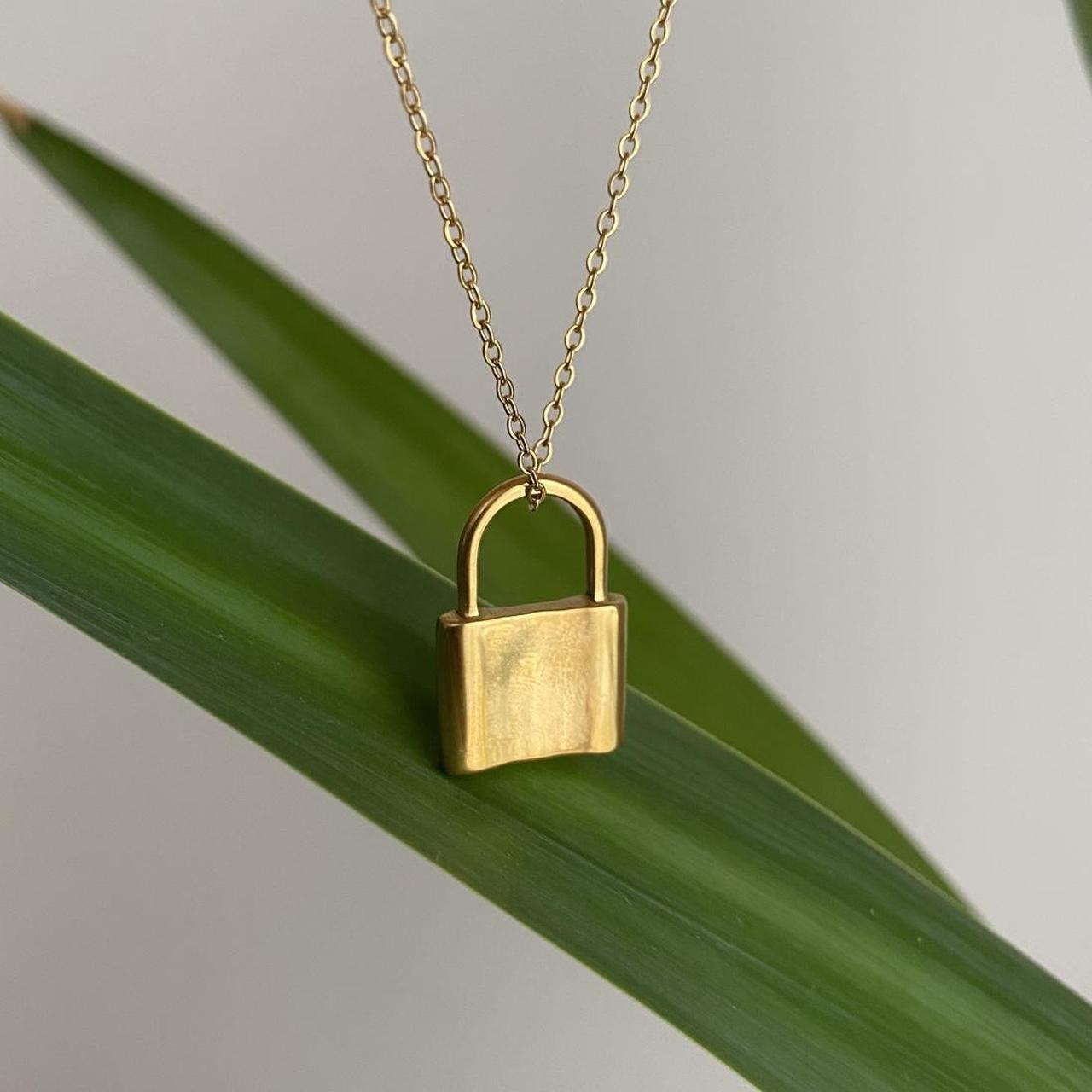 Gold Padlock Pendant Chain Necklace 18 Karat Gold - Image 5