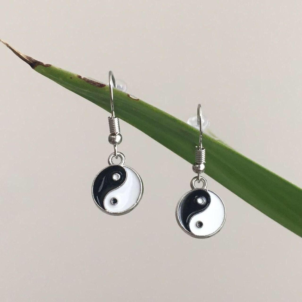 Yin Yang Dangle Drop Earrings In Cute Silver