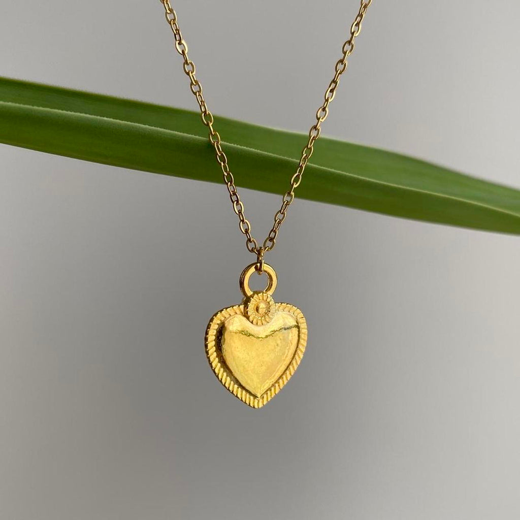 Gold Heart Pendant Chain Necklace 18 Karat Gold - Image 3