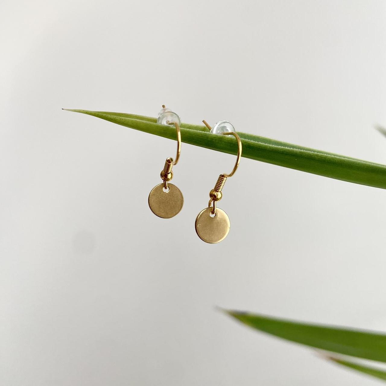 Cute Minimalist Metallic Gold Circle Dangle - Image 2
