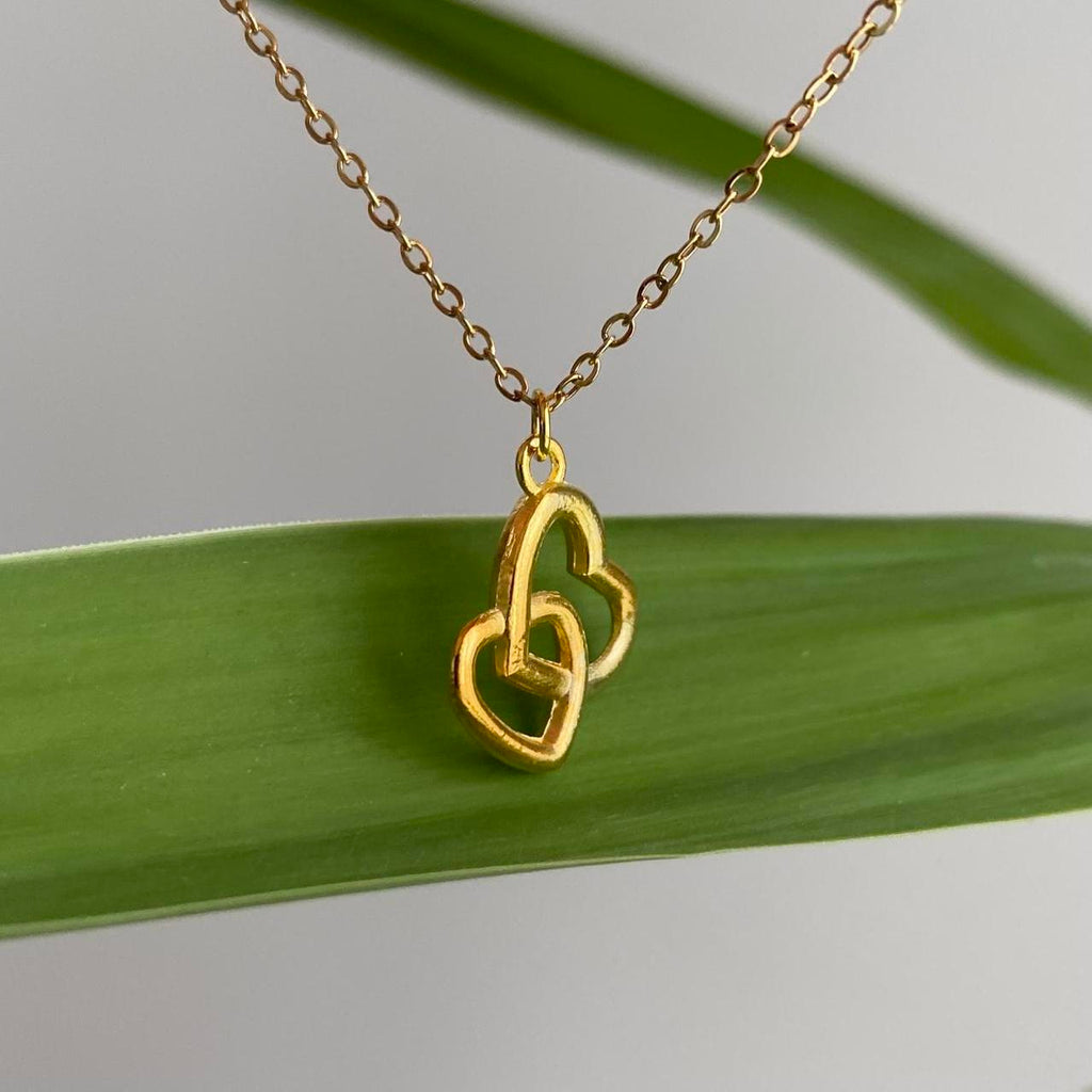 Linked Hearts Pendant Chain Necklace 18 Karat - Image 2