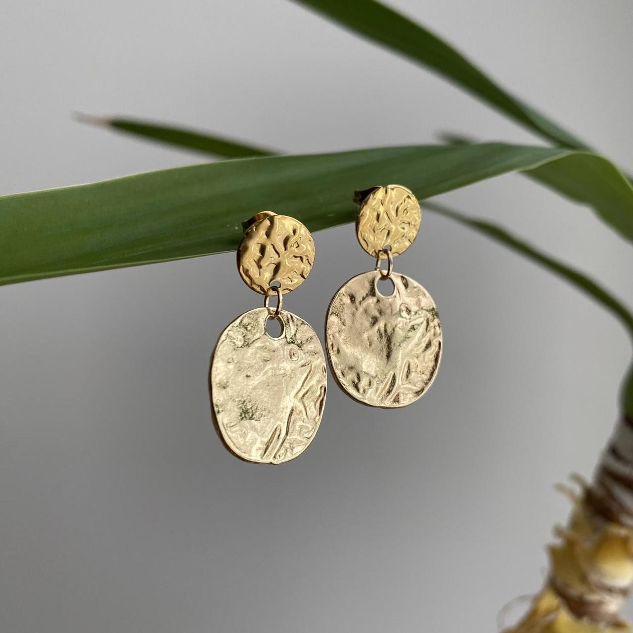 Large Hammered Circle Gold Dangle Stud Earrings - Image 4