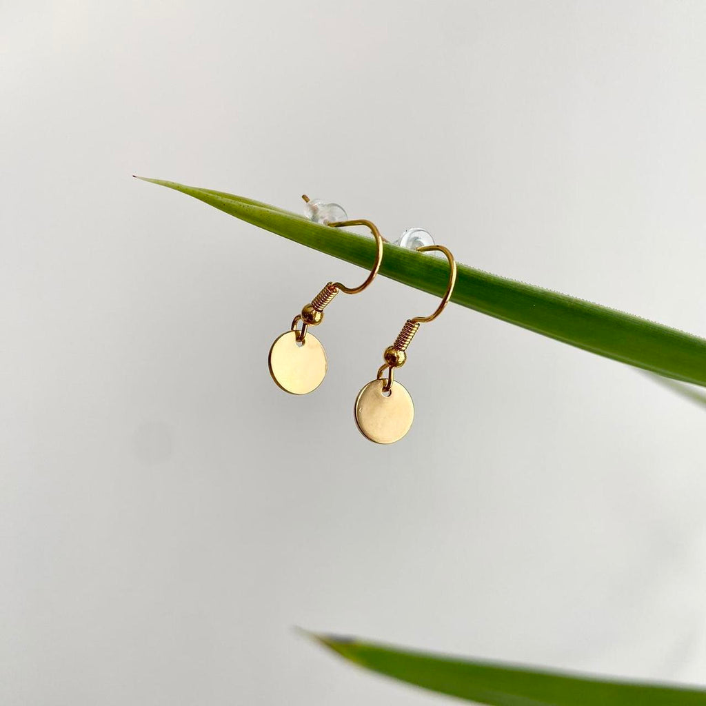 Cute Minimalist Metallic Gold Circle Dangle - Image 4