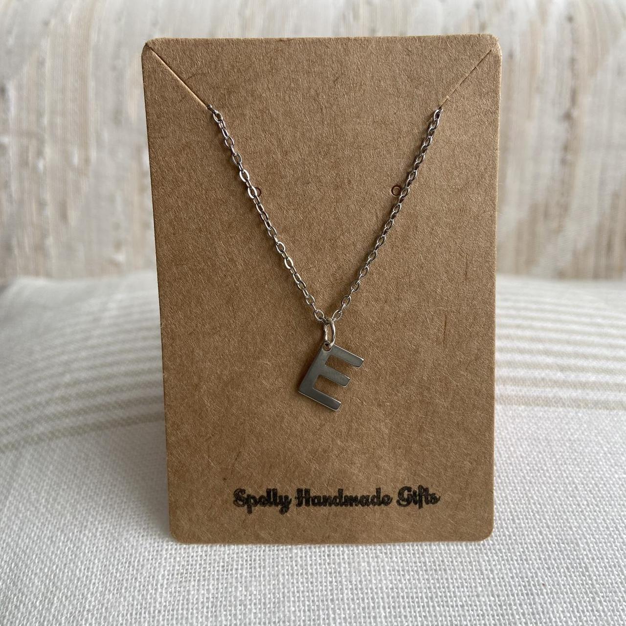 Silver Letter E Initial Pendant Chain Necklace - Image 3