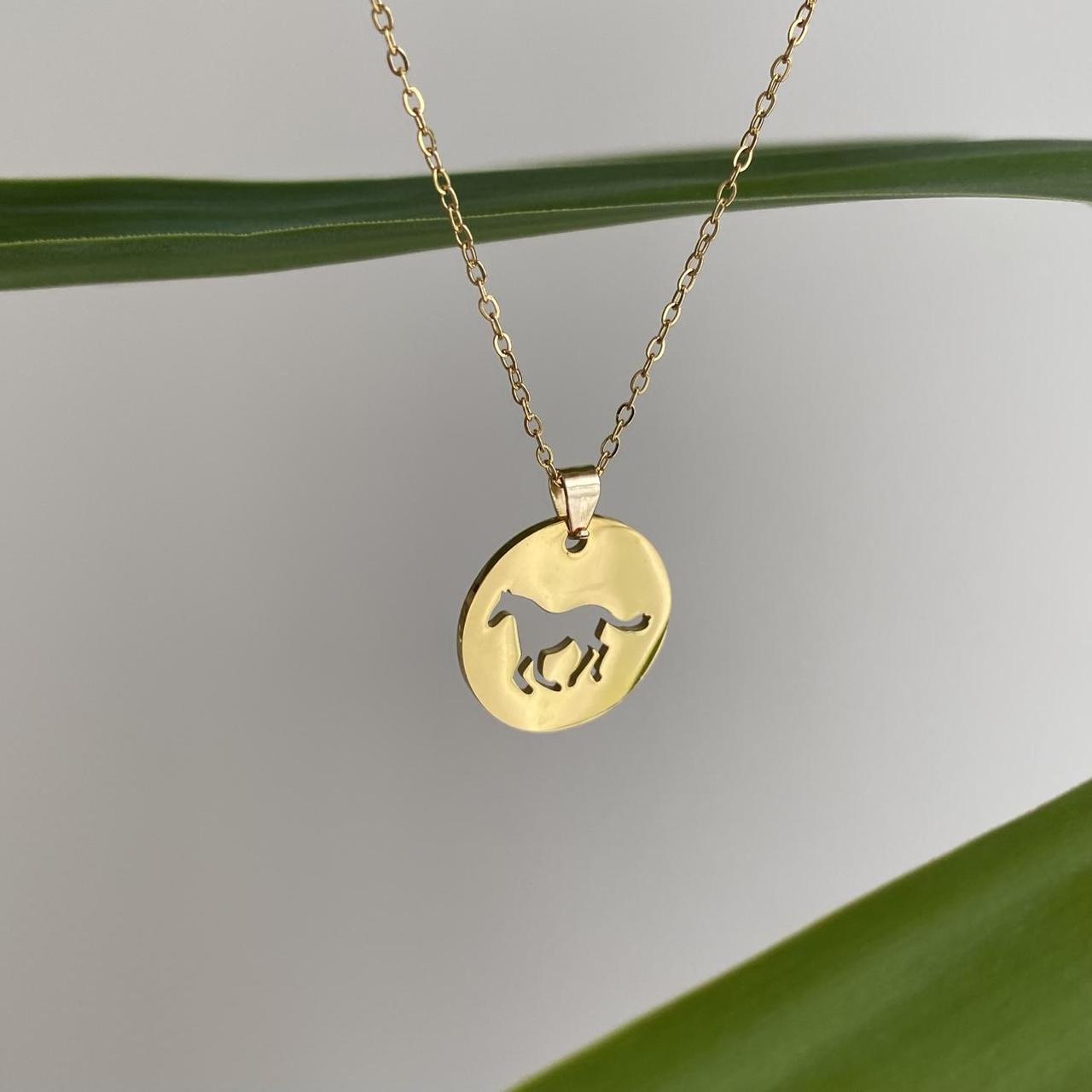 Gold Circle Cutout Horse Pendant Chain Necklace - Image 5
