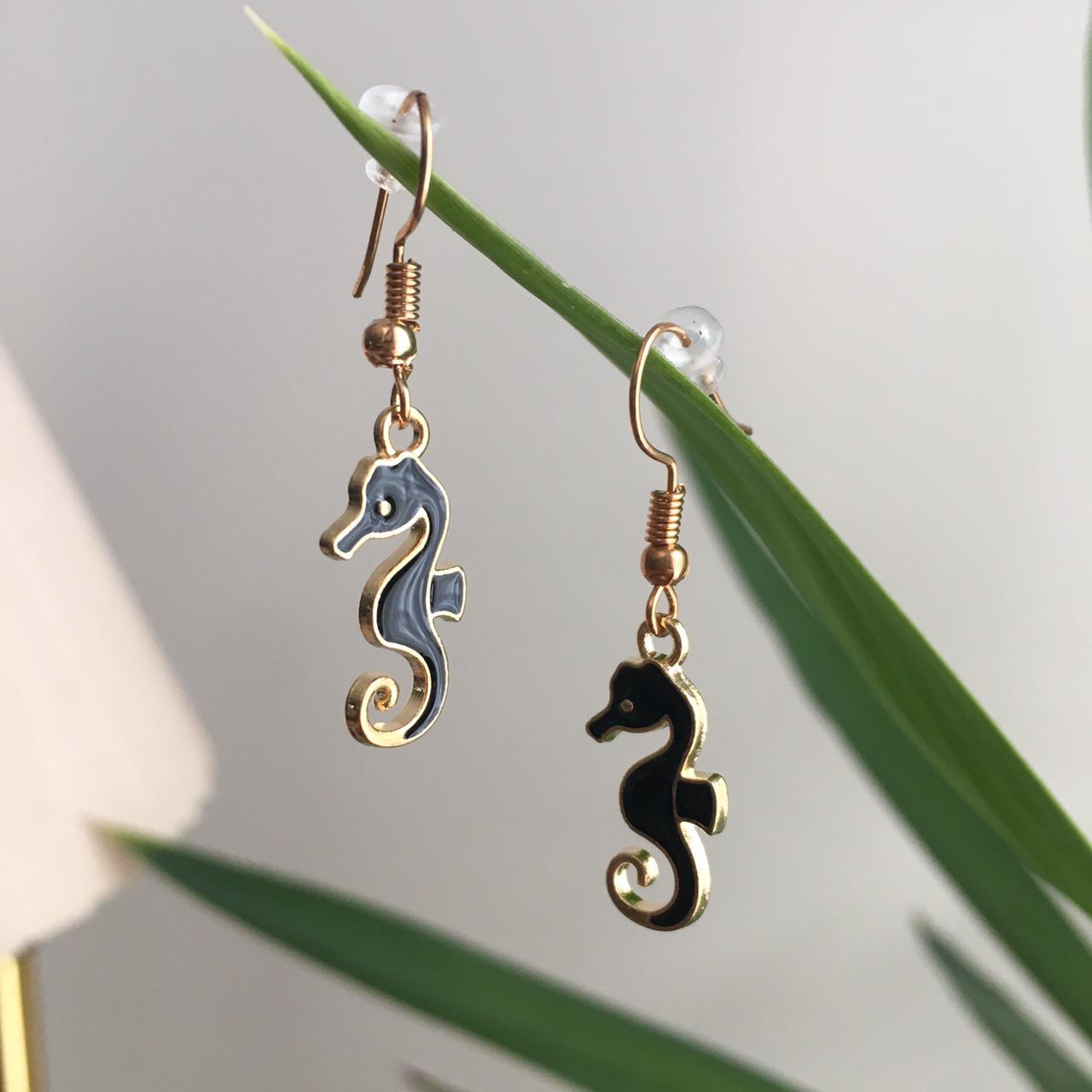 Black Seahorse Dangle Drop Earrings With Gold - Image 3