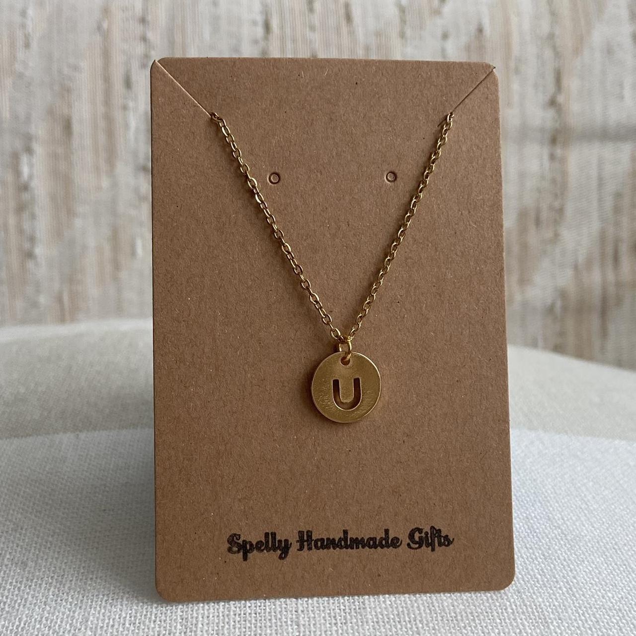 Circle Stamped Gold Letter U Initial Pendant Chain - Image 4