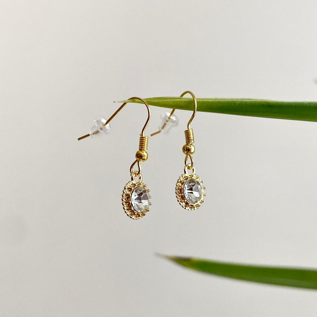 Cute Minimalist Crystal Dangle Earrings With Gold - Image 2