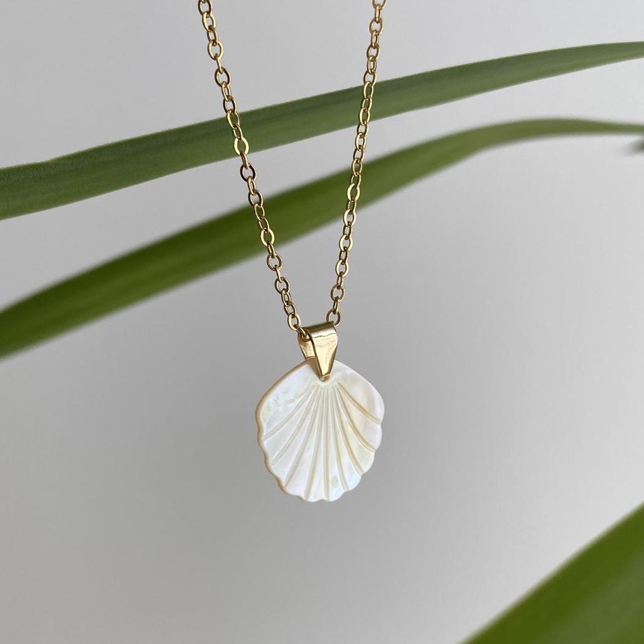 Genuine Shell Pendant Chain Necklace With Gold - Image 6