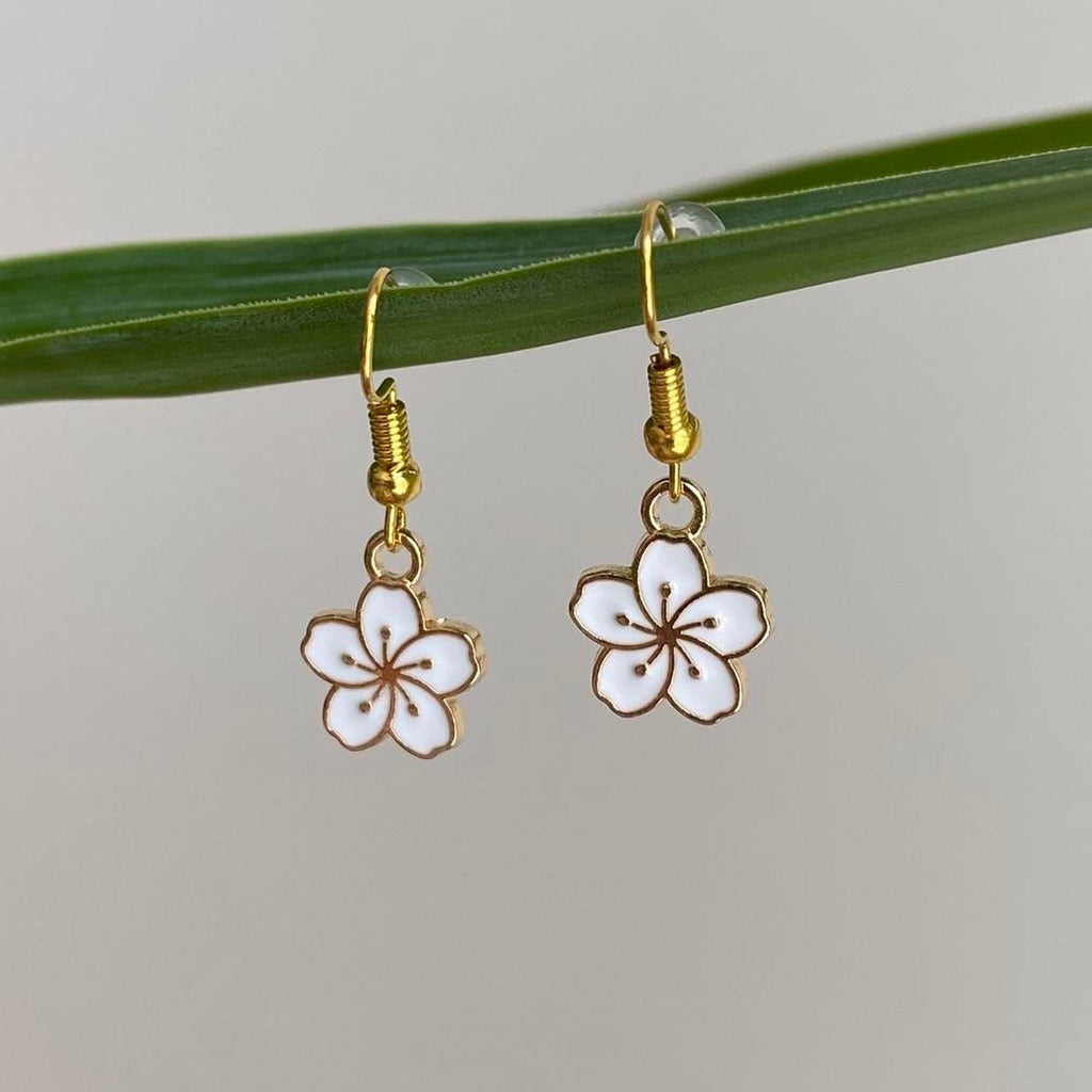 White Enamel Tropical Flower Dangle Earrings With - Image 3