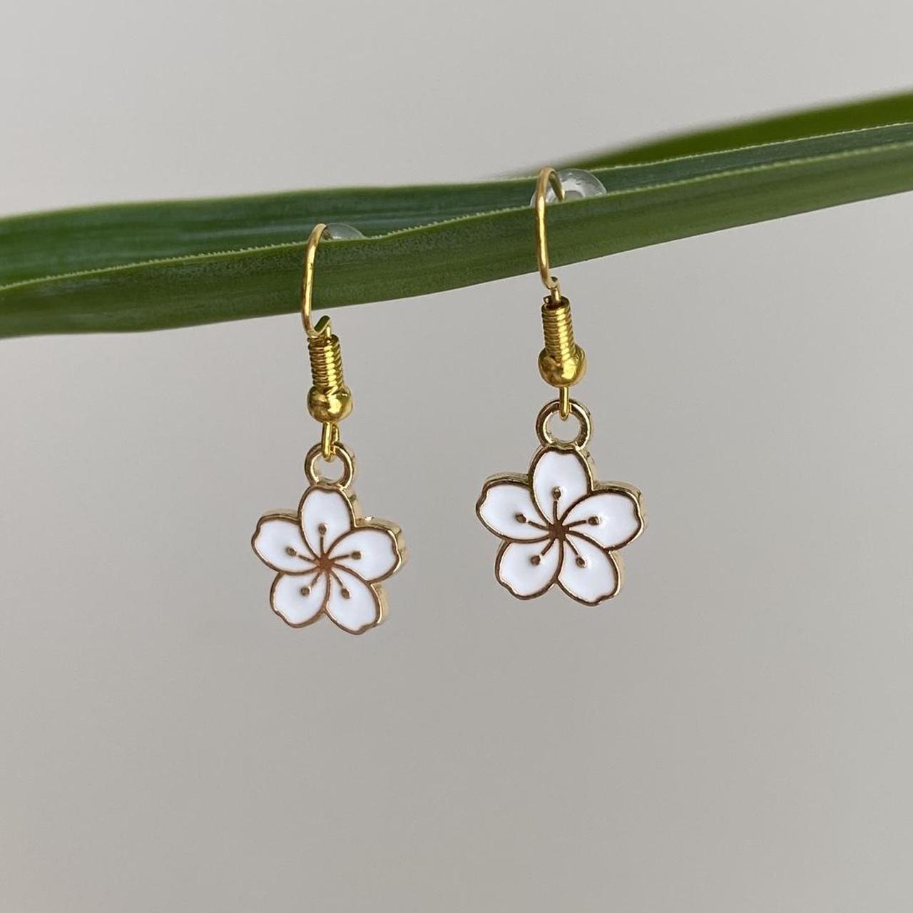 White Enamel Tropical Flower Dangle Earrings With - Image 3