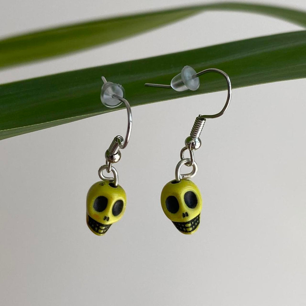 Cinco De Mayo Yellow And Black Skull Dangle Earrings - Image 4