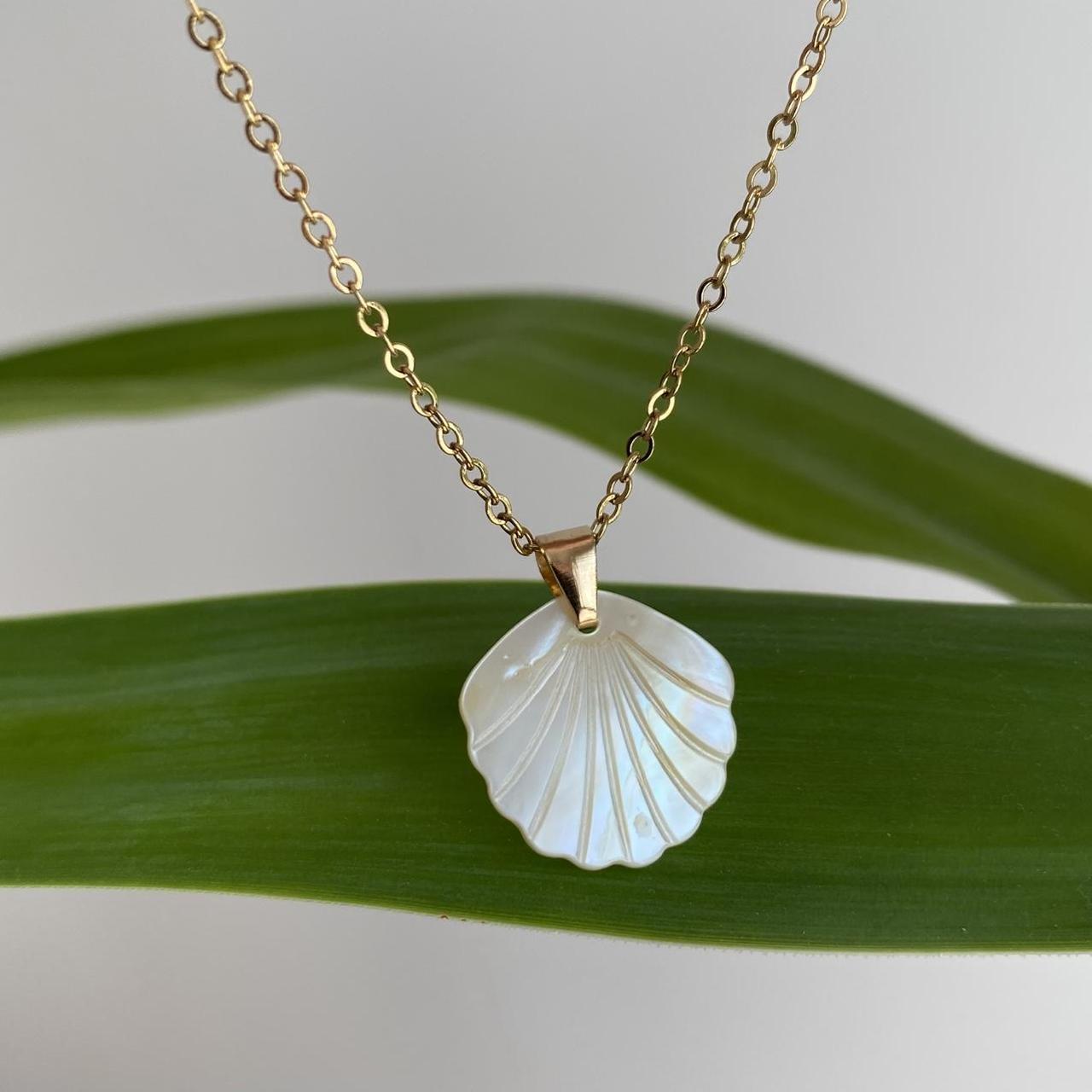 Genuine Shell Pendant Chain Necklace With Gold - Image 8