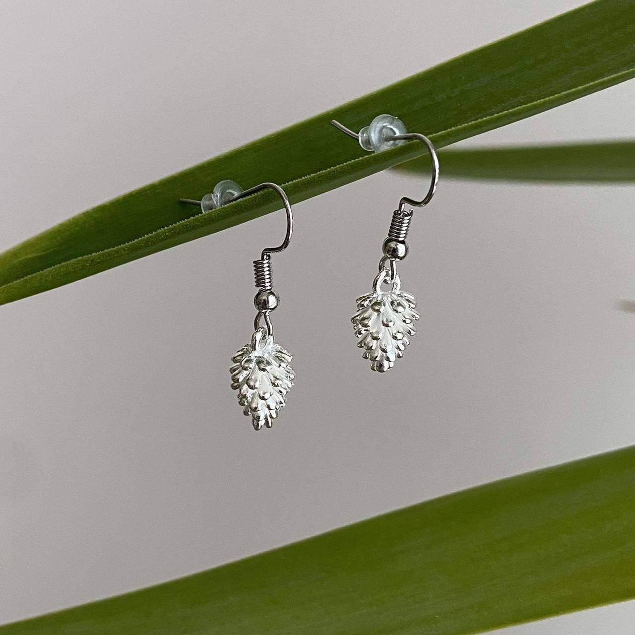 White And Silver Pinecone Dangle Earrings Also - Image 2